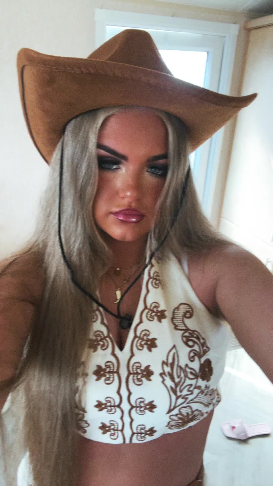 @Gonebyegone