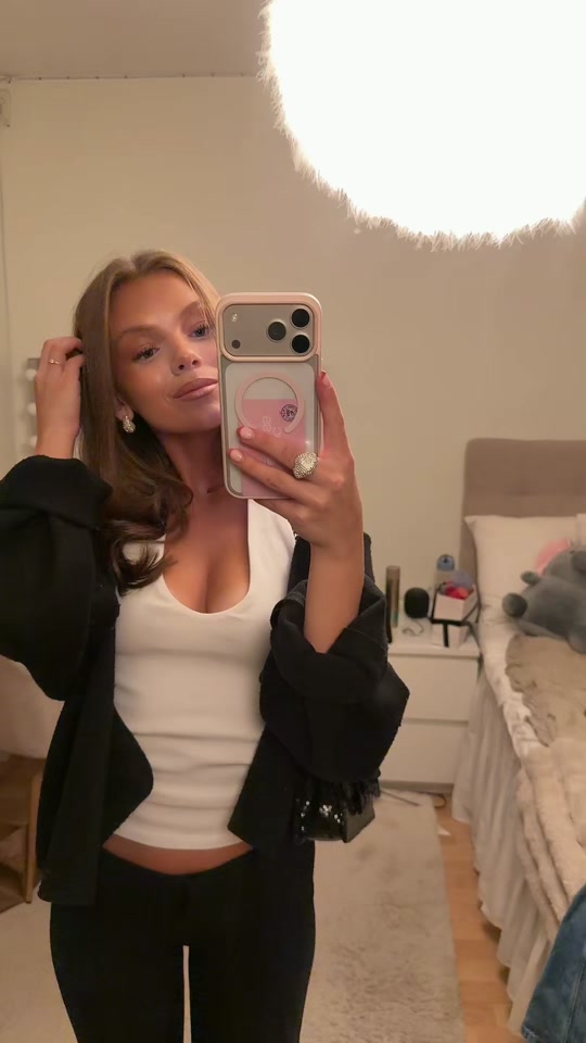 @Elsa