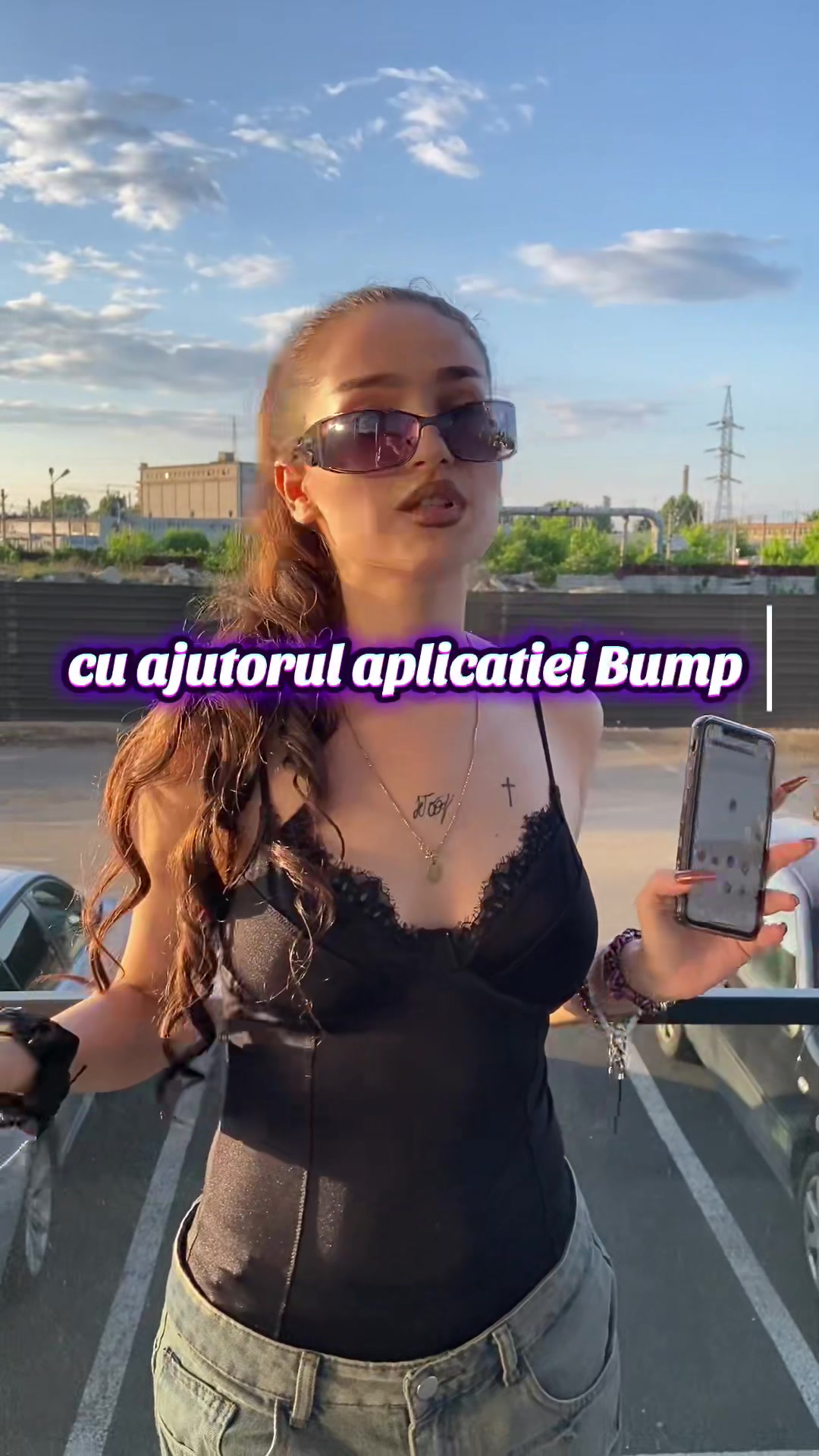 @𝒱