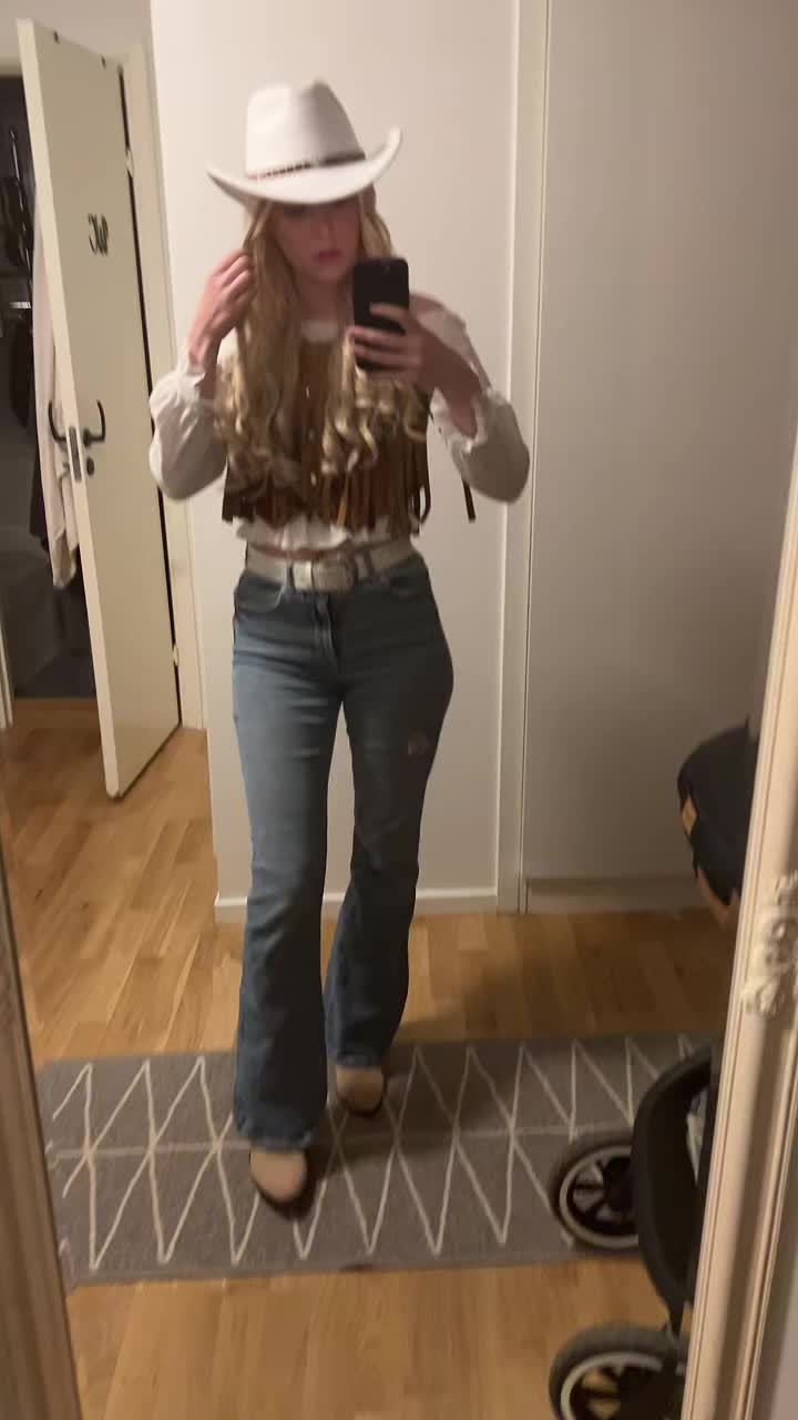 @𝑭𝒍𝒊𝒔𝒂𝒏💕