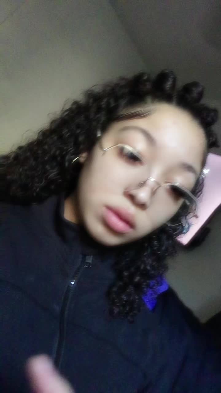 @twin_itsmariah