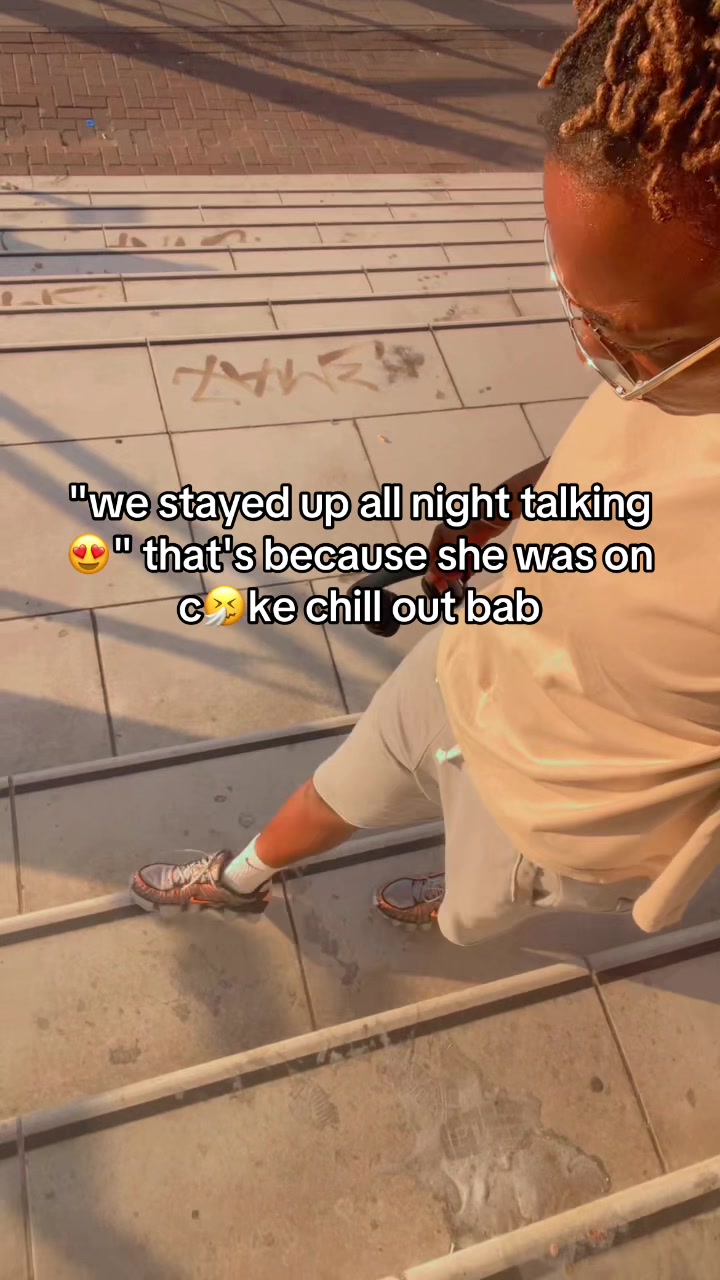 @C H E Z