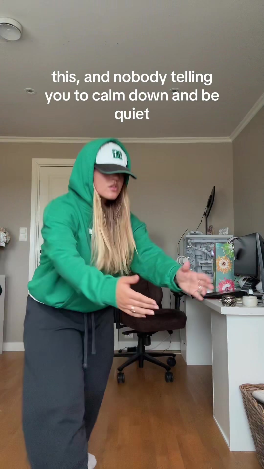 @justelliezen