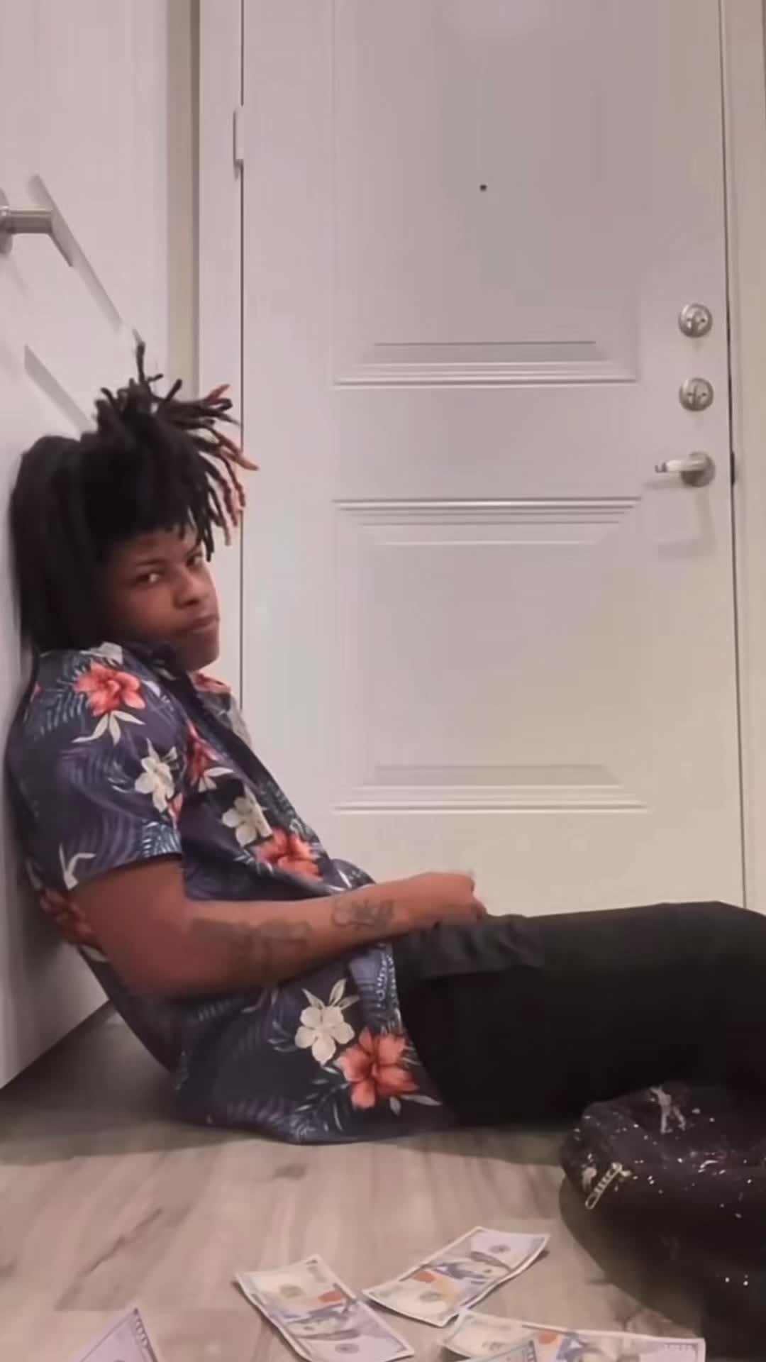 @girlhetoofunny0
