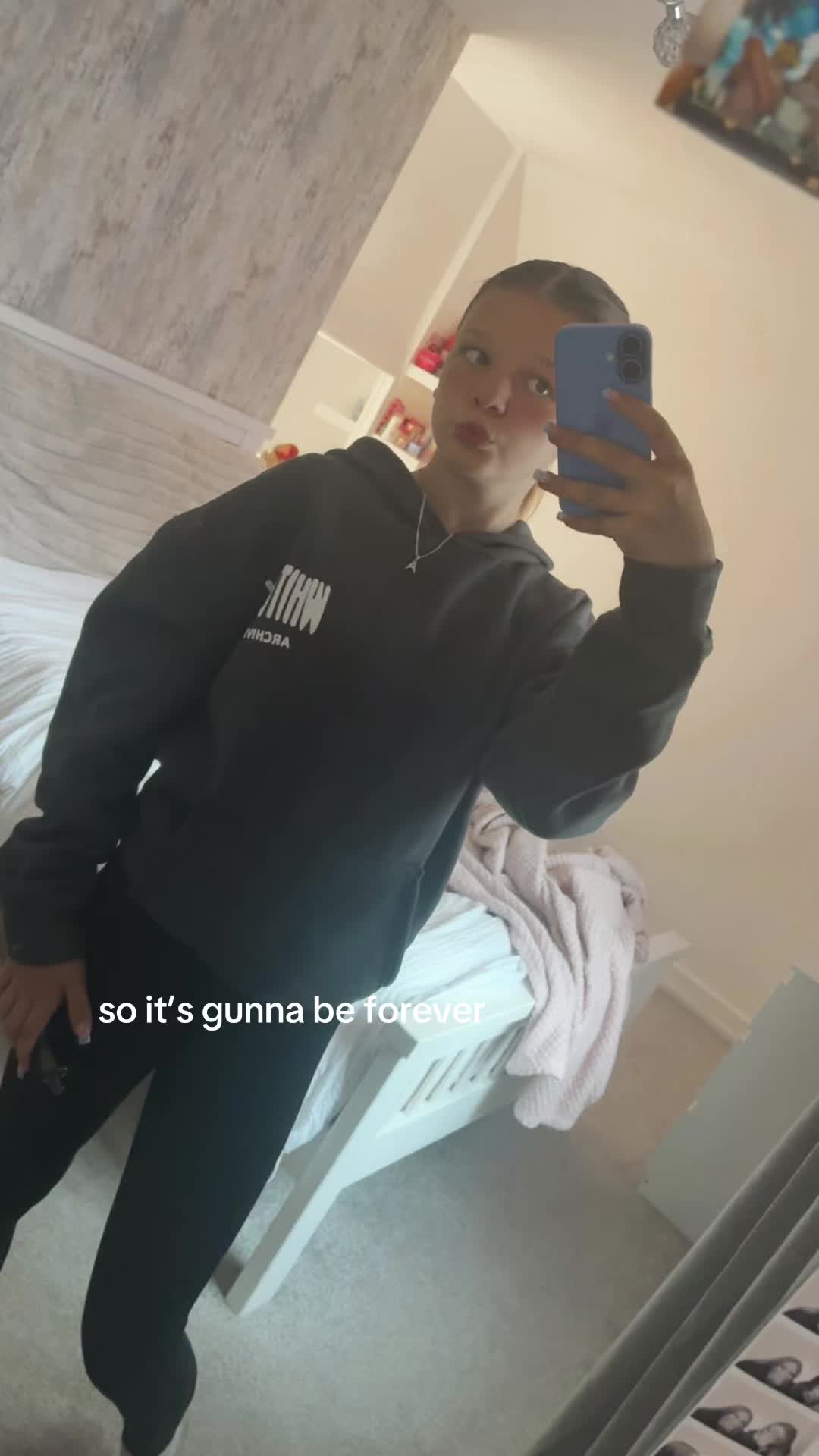 @𝐚𝐛𝐢~𝐜𝐡𝐚𝐫𝐥𝐨𝐭𝐭𝐞🪭⚡️