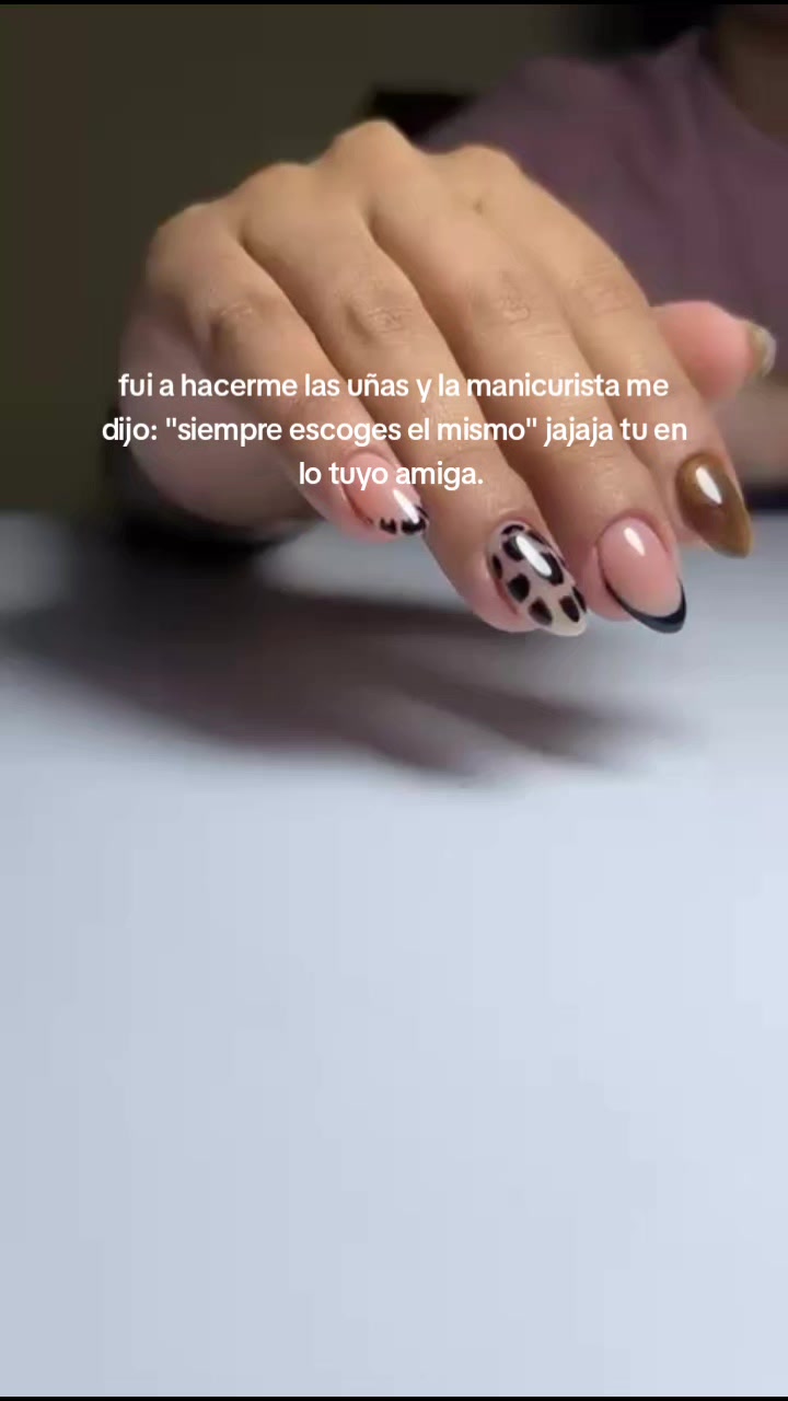 @𝒴
