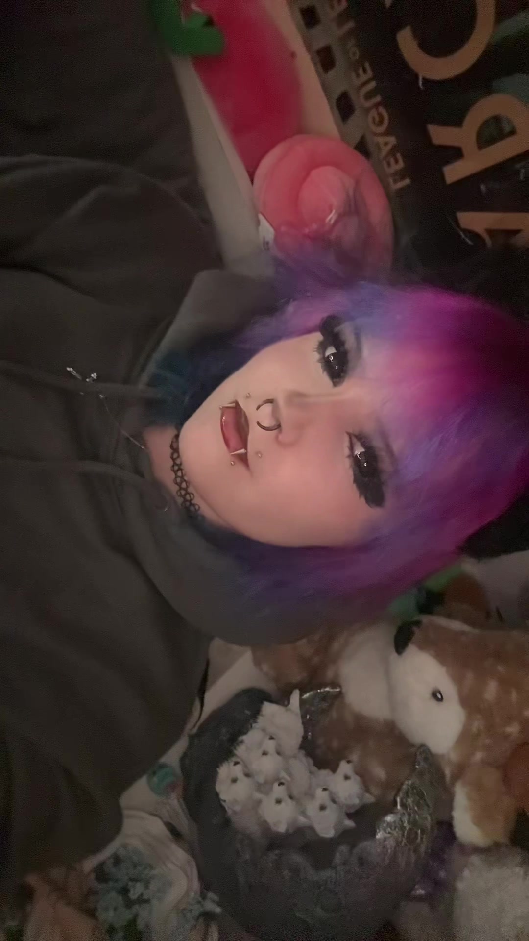 @✩