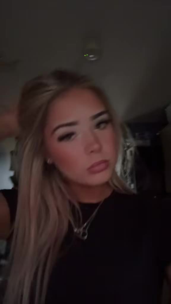@Hollie💓💫