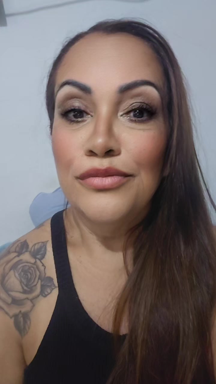 @Claudia Regina