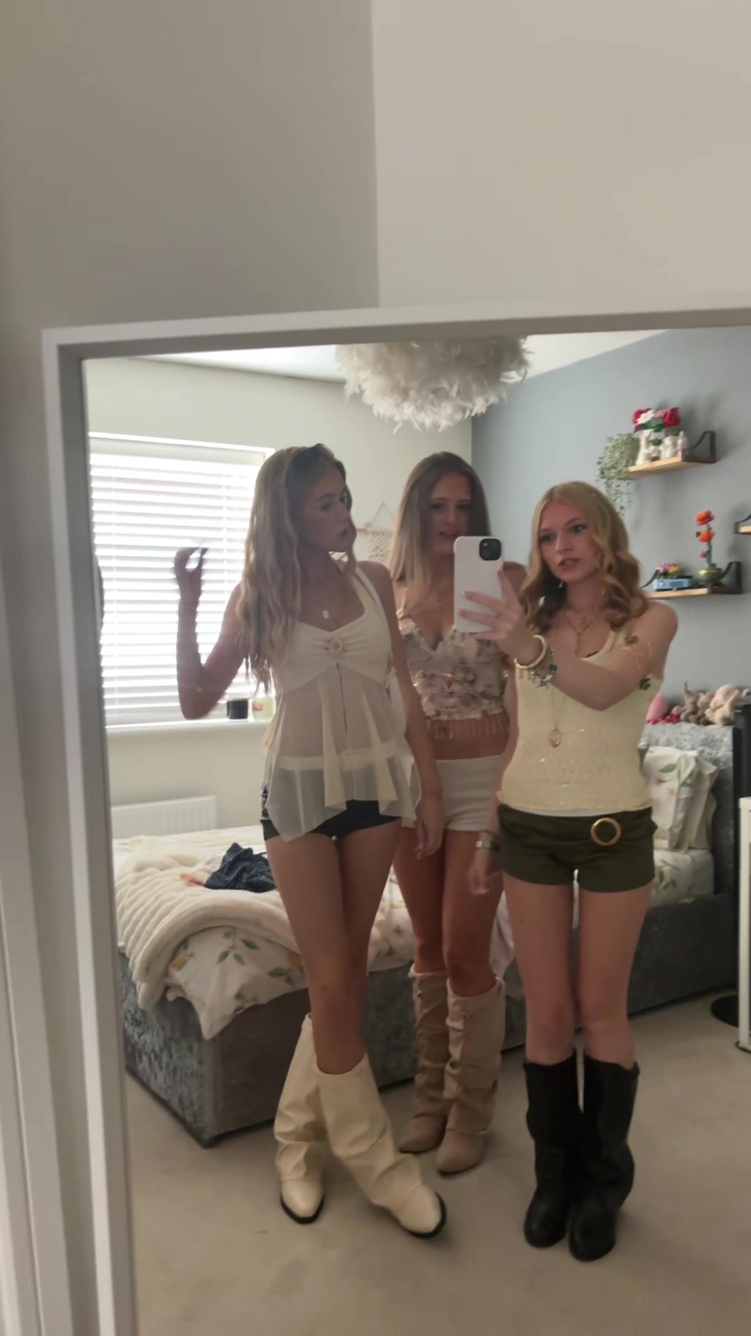 @lily