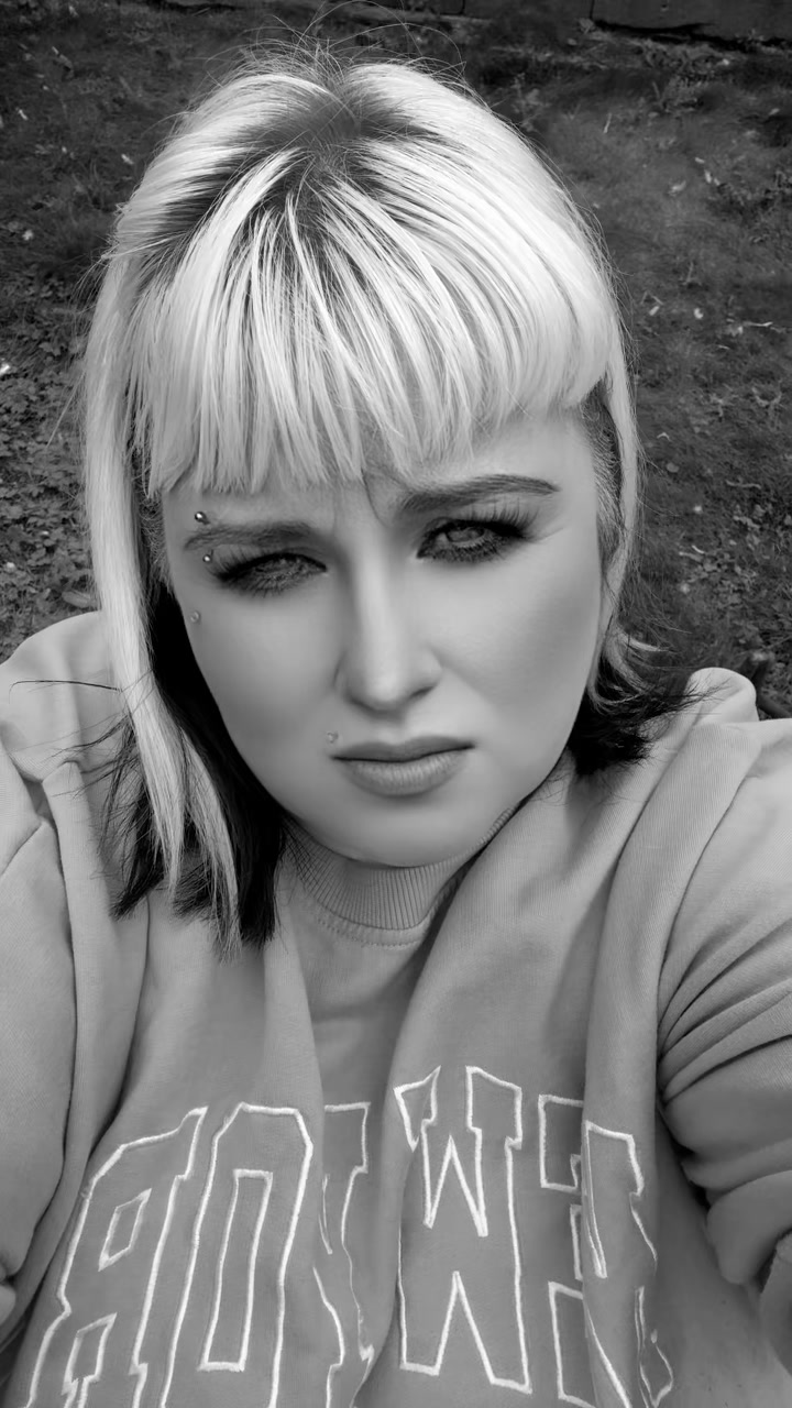@💕Nikkiqueenpositvity 🏳️🌈💕