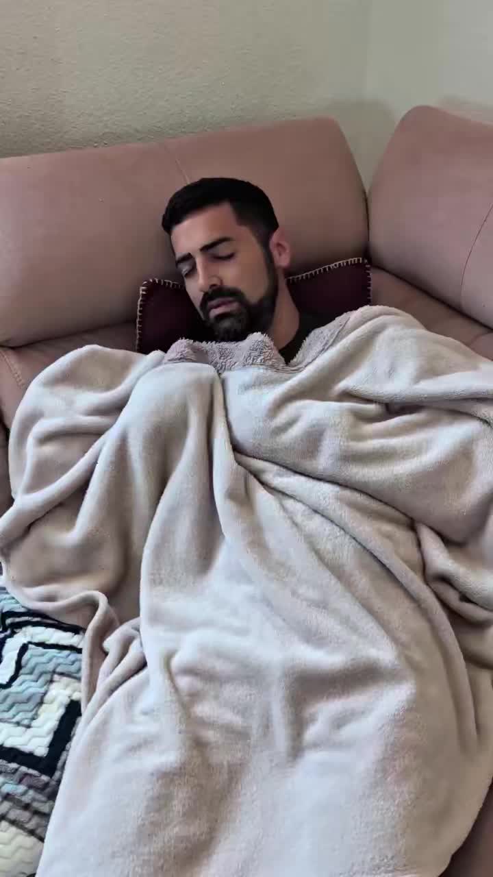 @AryaBlackCat13