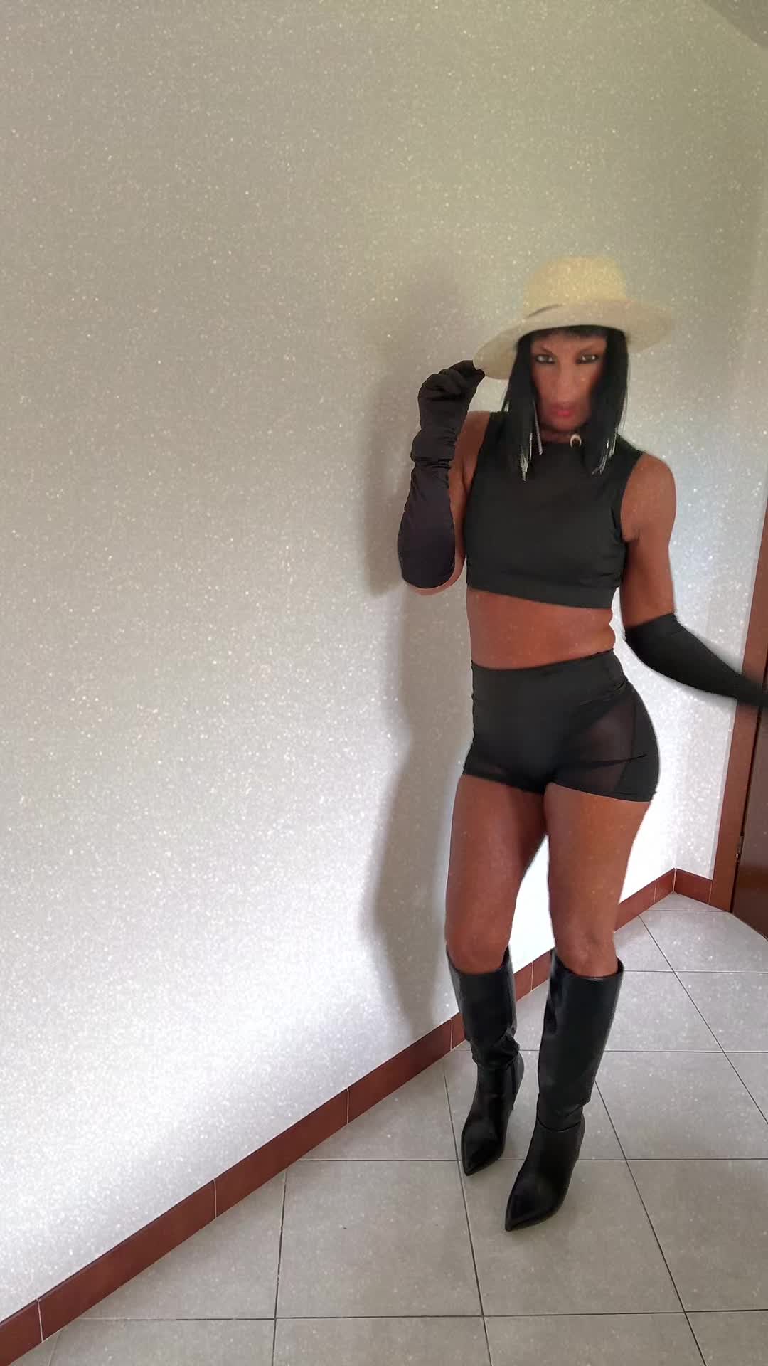 @Eleonora