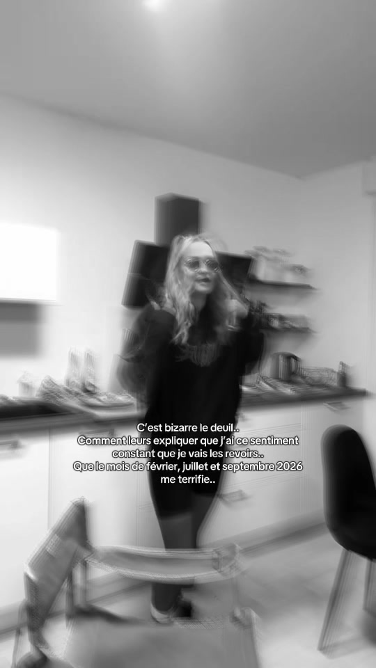 @🖤 ᴏᴘʜᴇʟɪᴇ 🖤