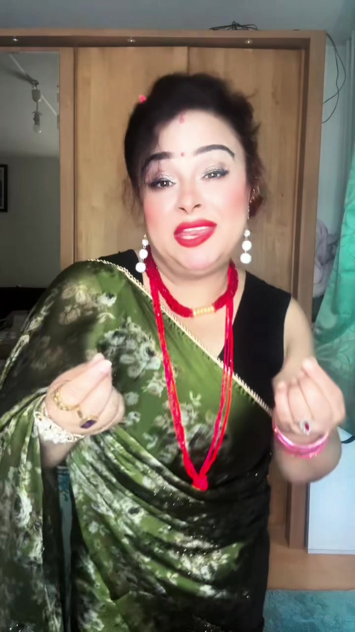 @Rina Sharma🇩🇪