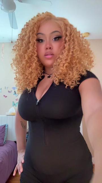 @theuniversegoddess