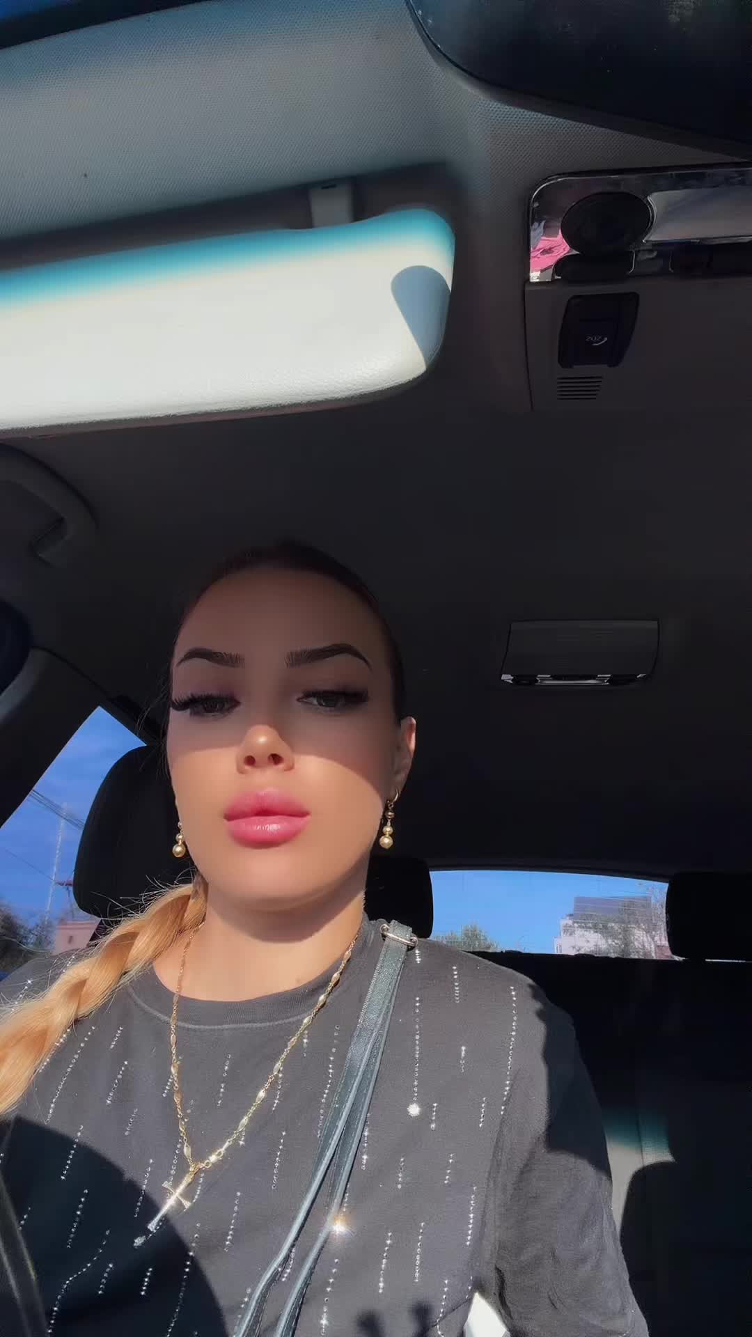 @Larisa AL