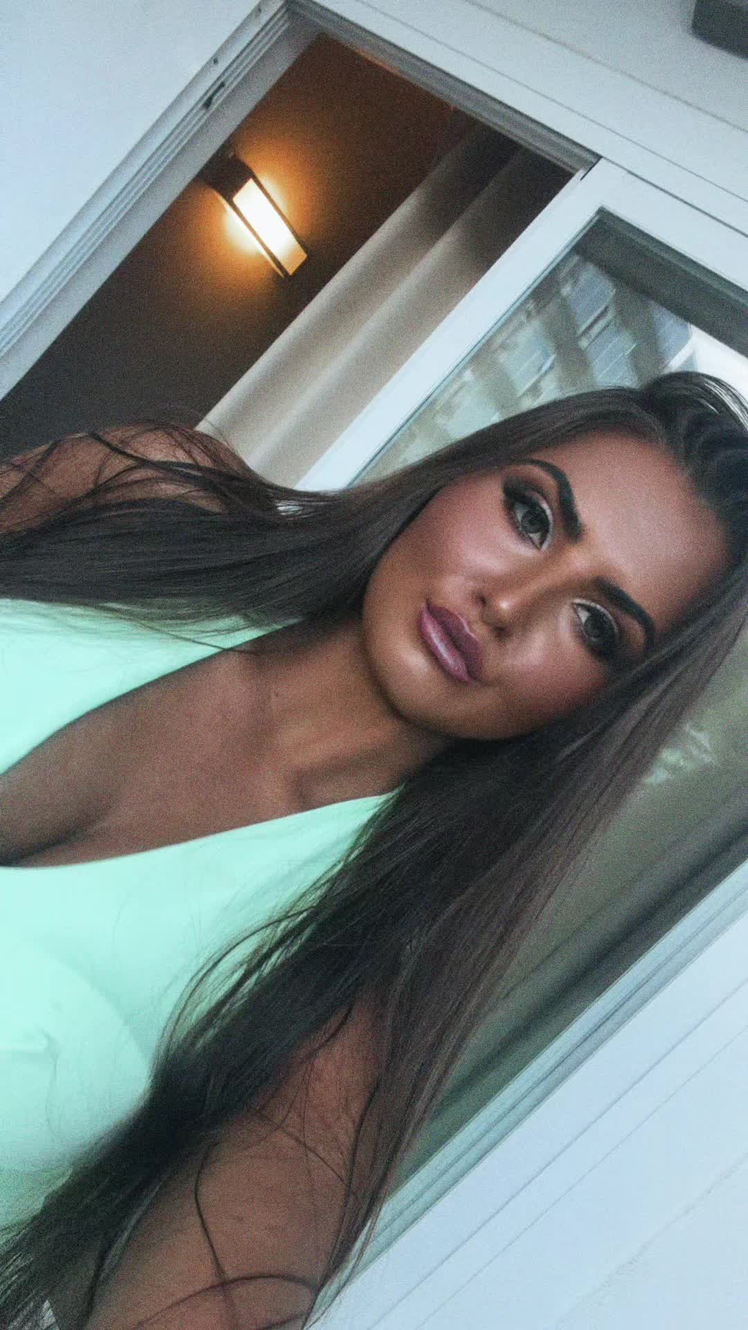 @caitlin02x