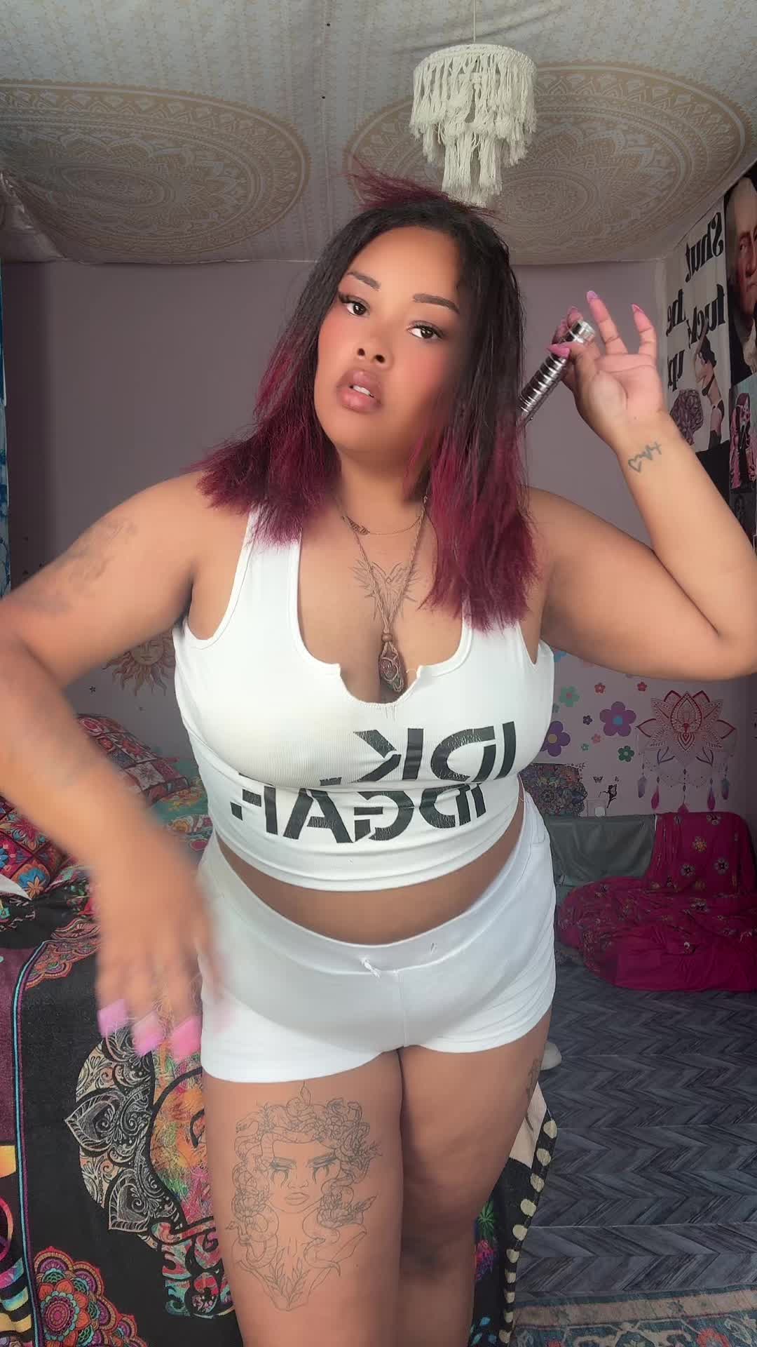 @🧚🏽♀️🍄Charn tanoushka☮️✌🏽