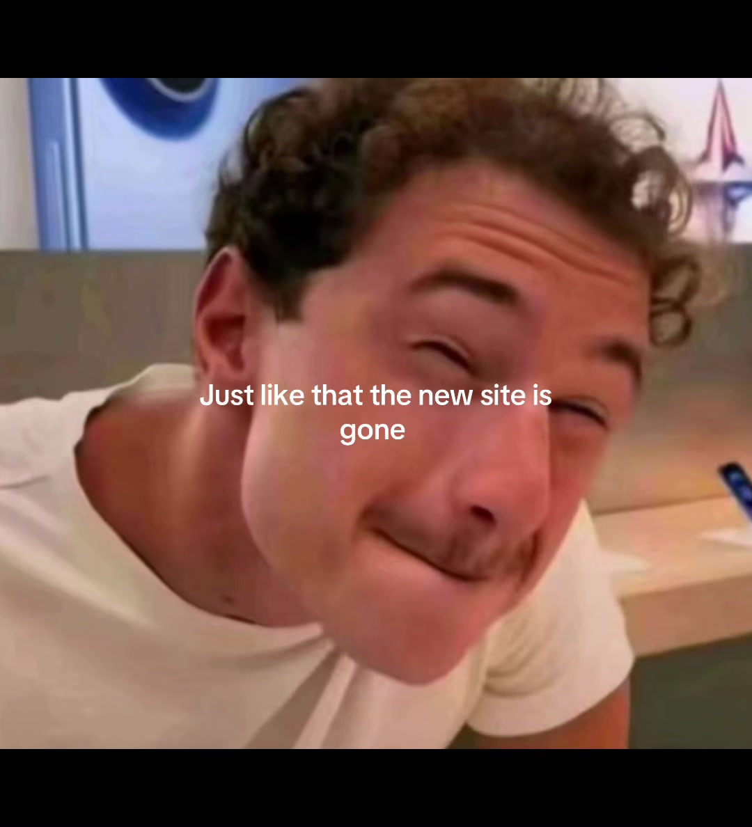 @️