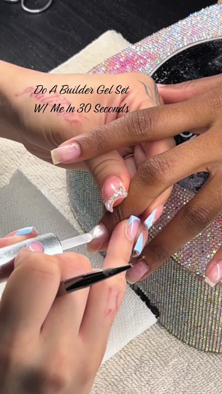 @nailartistnayy_