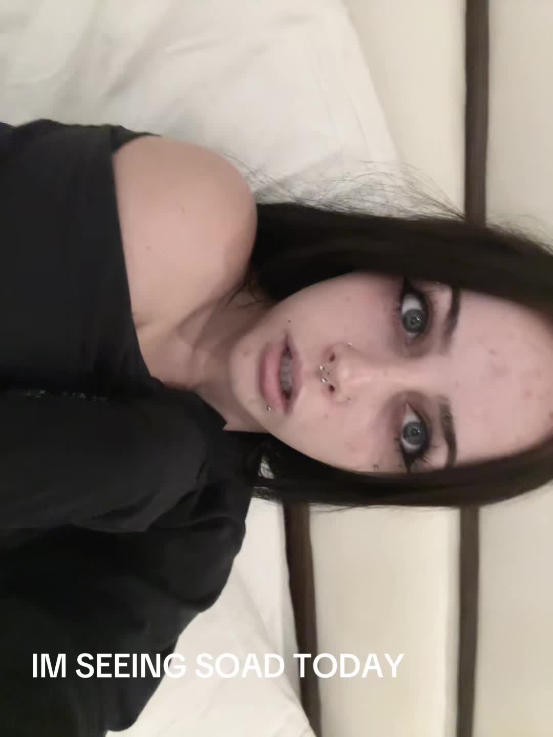 @evieneedcat