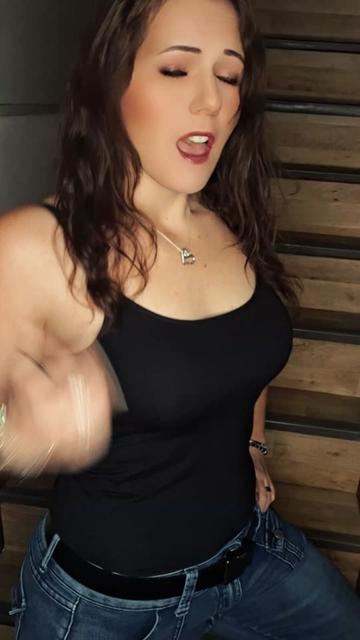 @Juliafee
