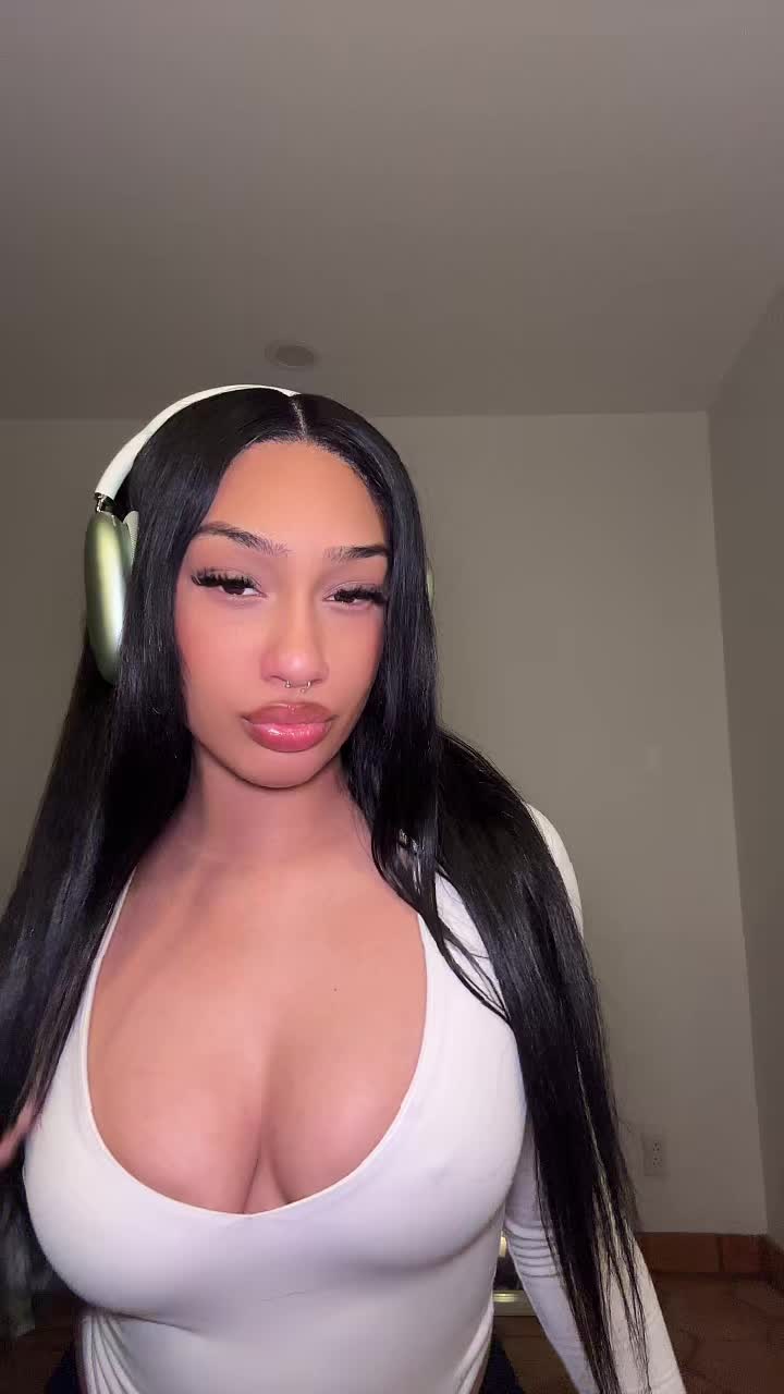 @Nylacakessss