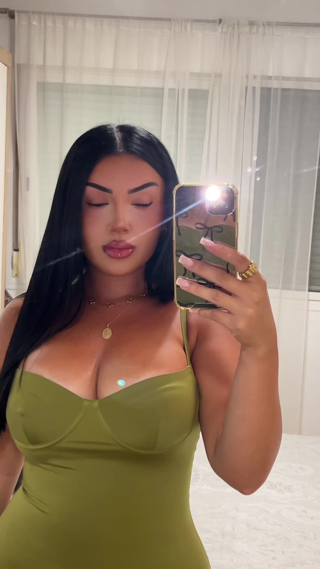 @sheilatrs