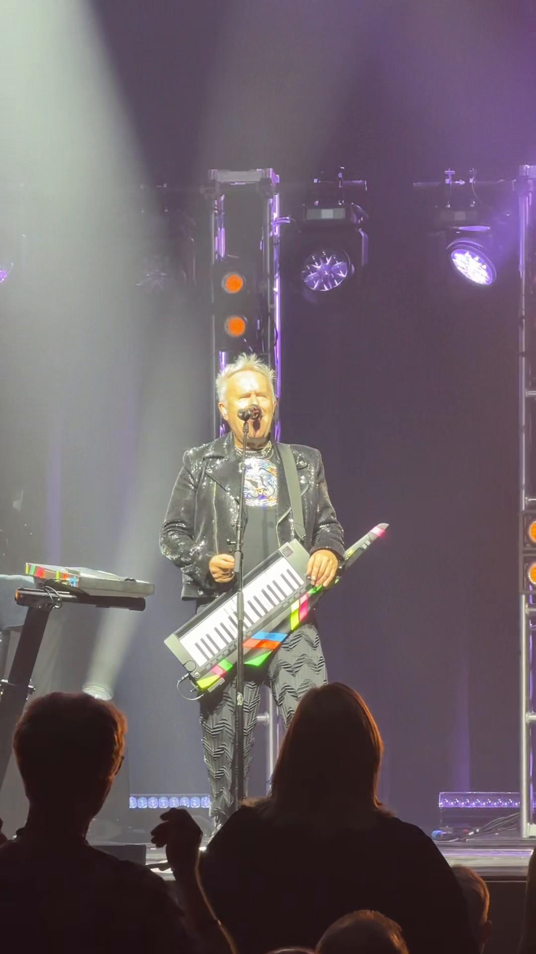@Howard Jones