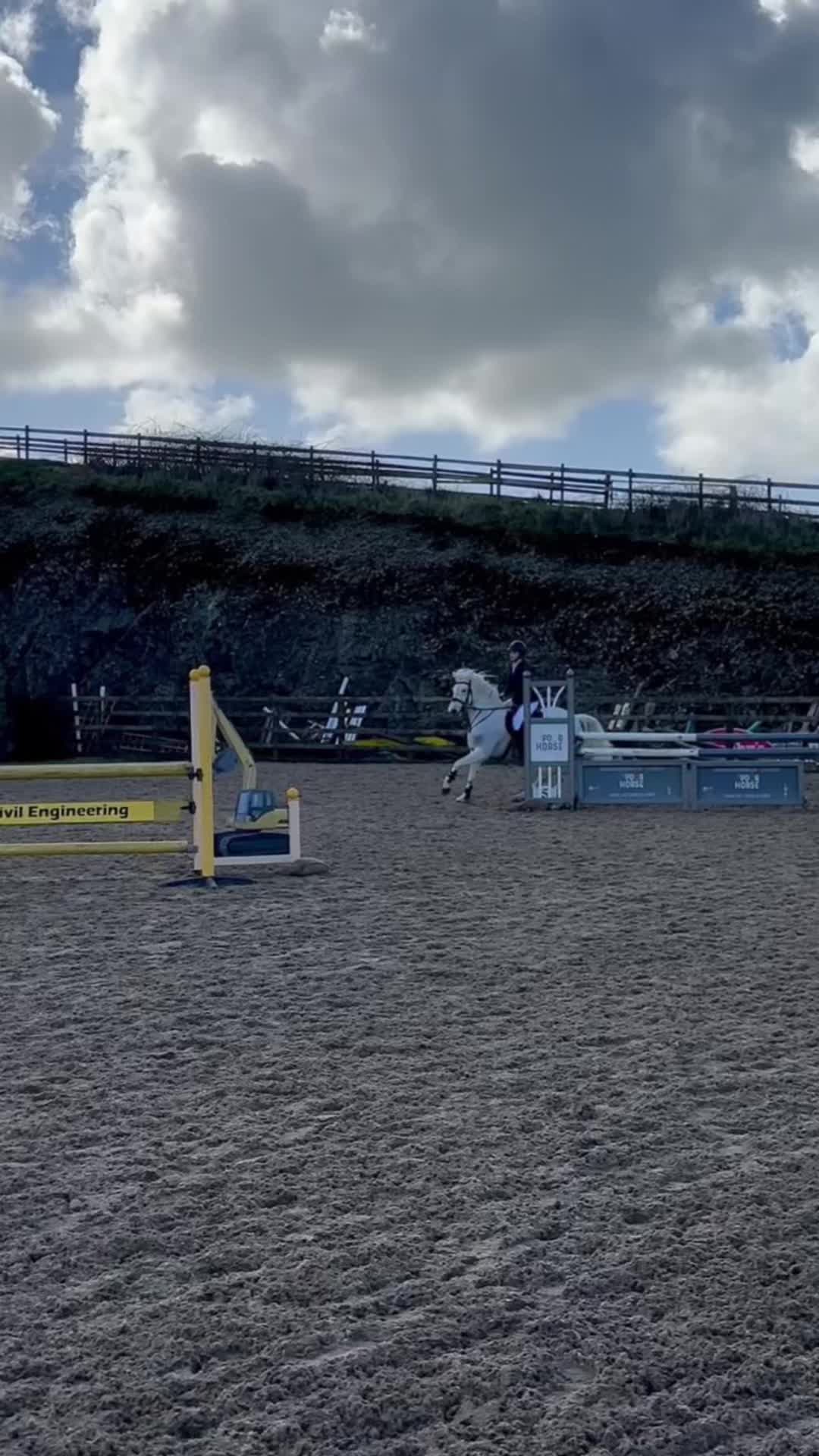 @amelia_showjumping2