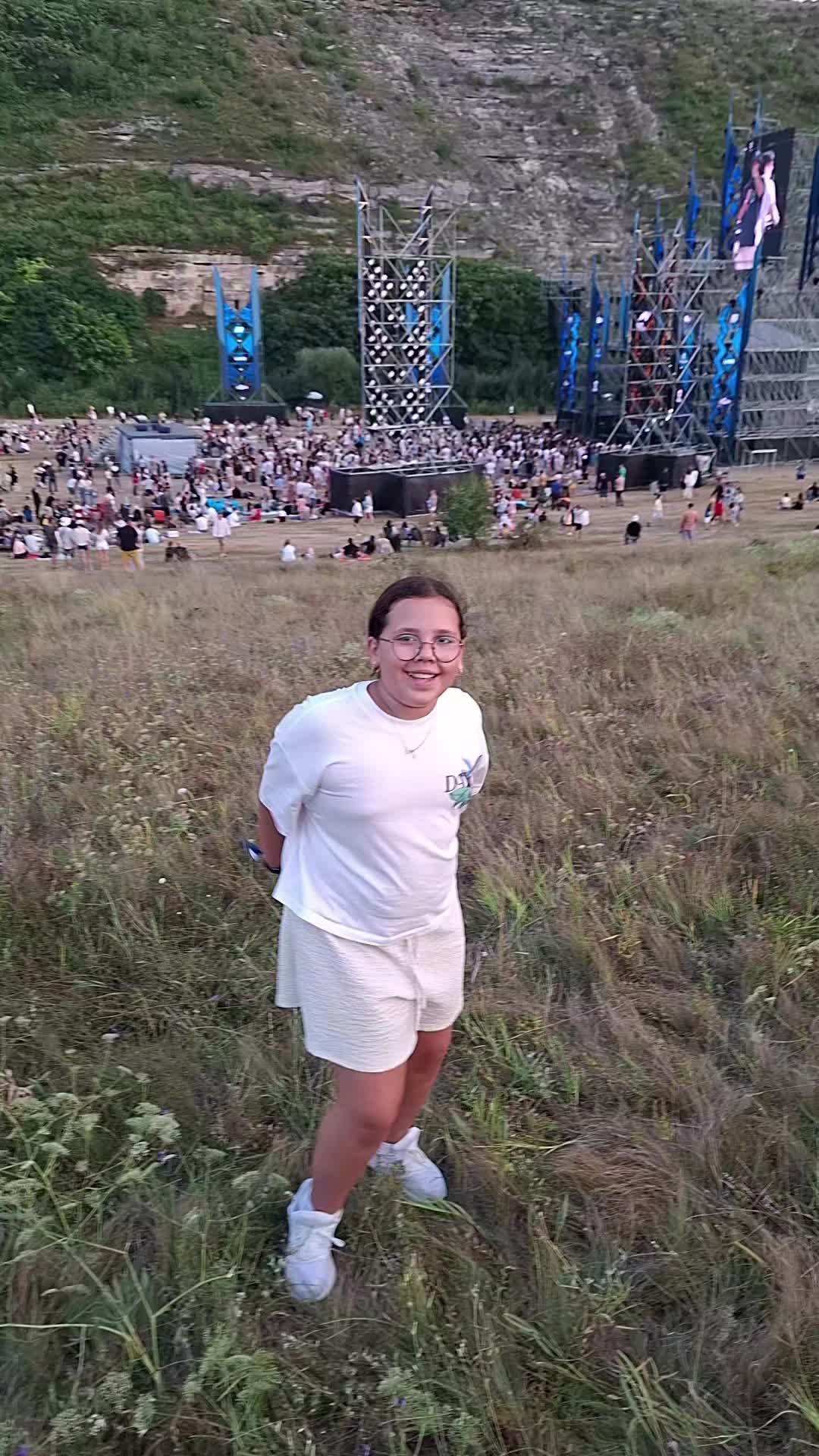 @Ana