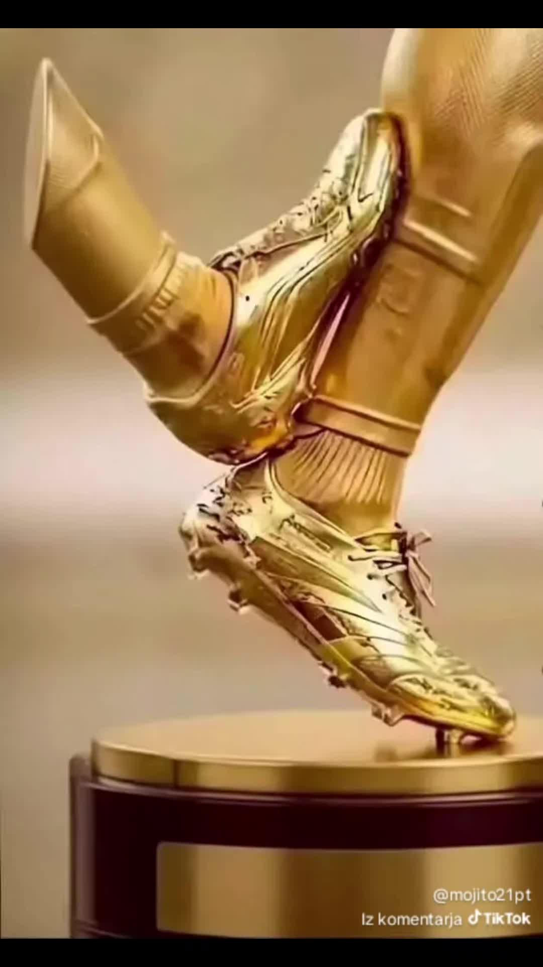 @🎭𝕃𝕦𝕕𝕚 𝕊𝕥𝕣𝕚𝕜𝕠&reg;🎭