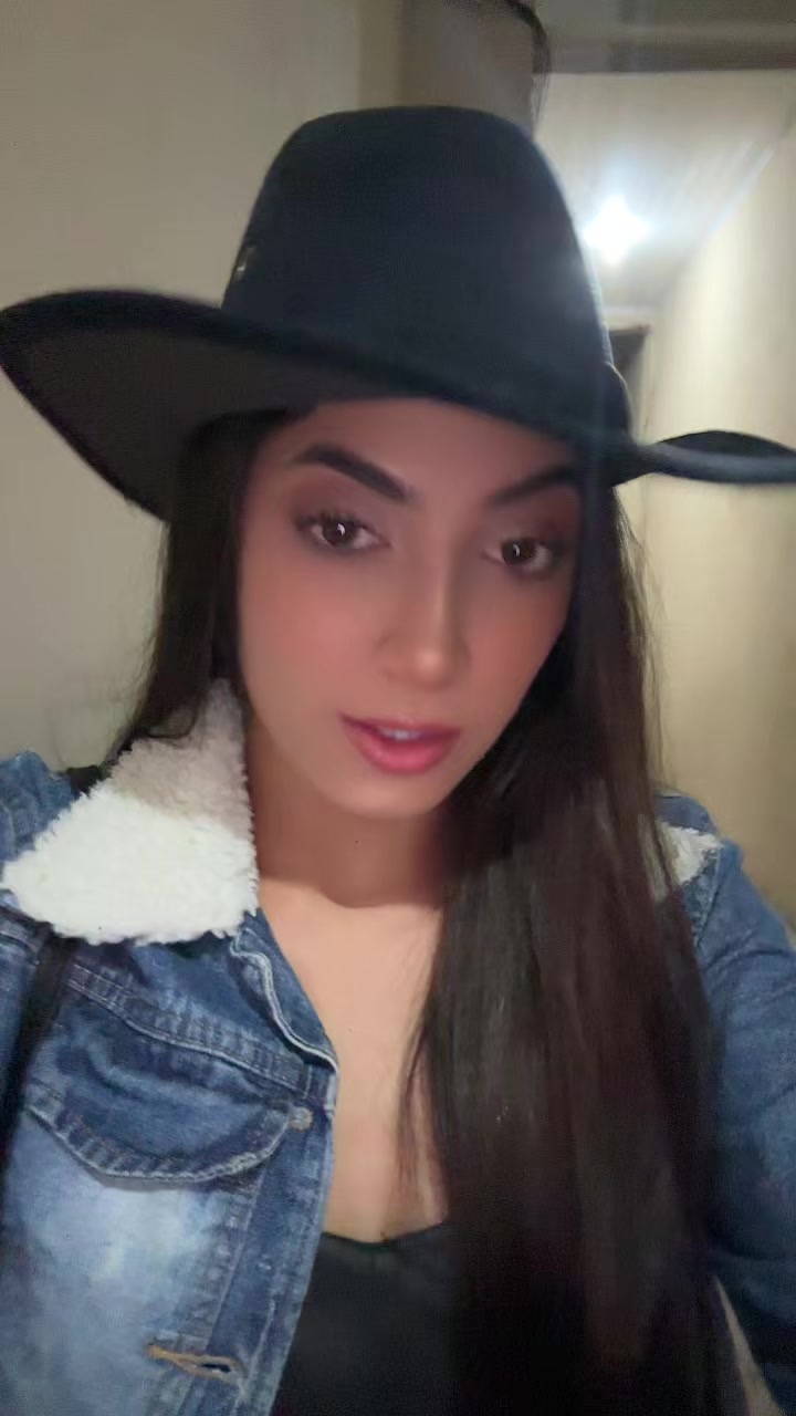@_agathareis01_