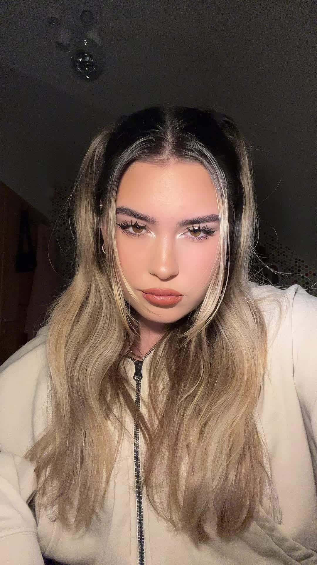 @Mia Nechutová