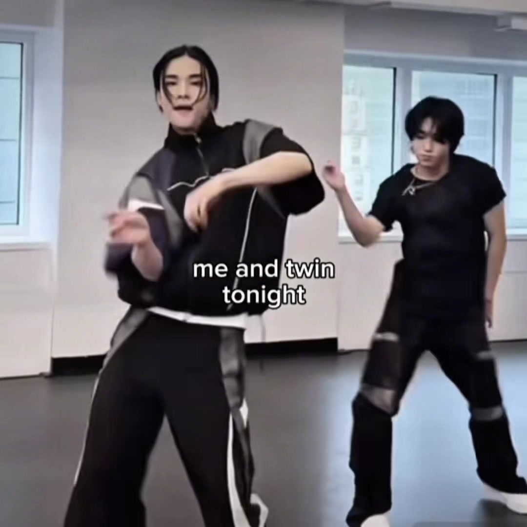 @𝓡 ᥫ᭡