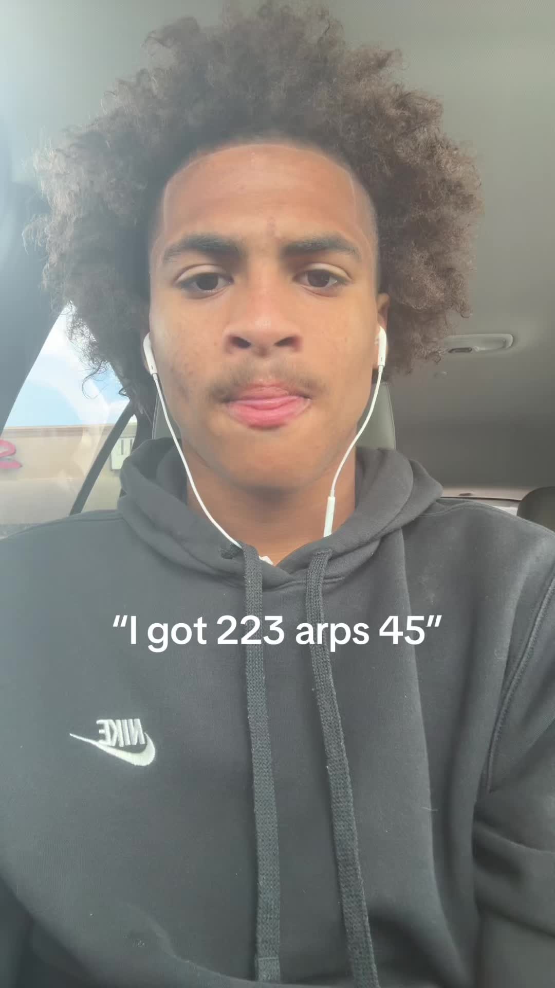 @⃟