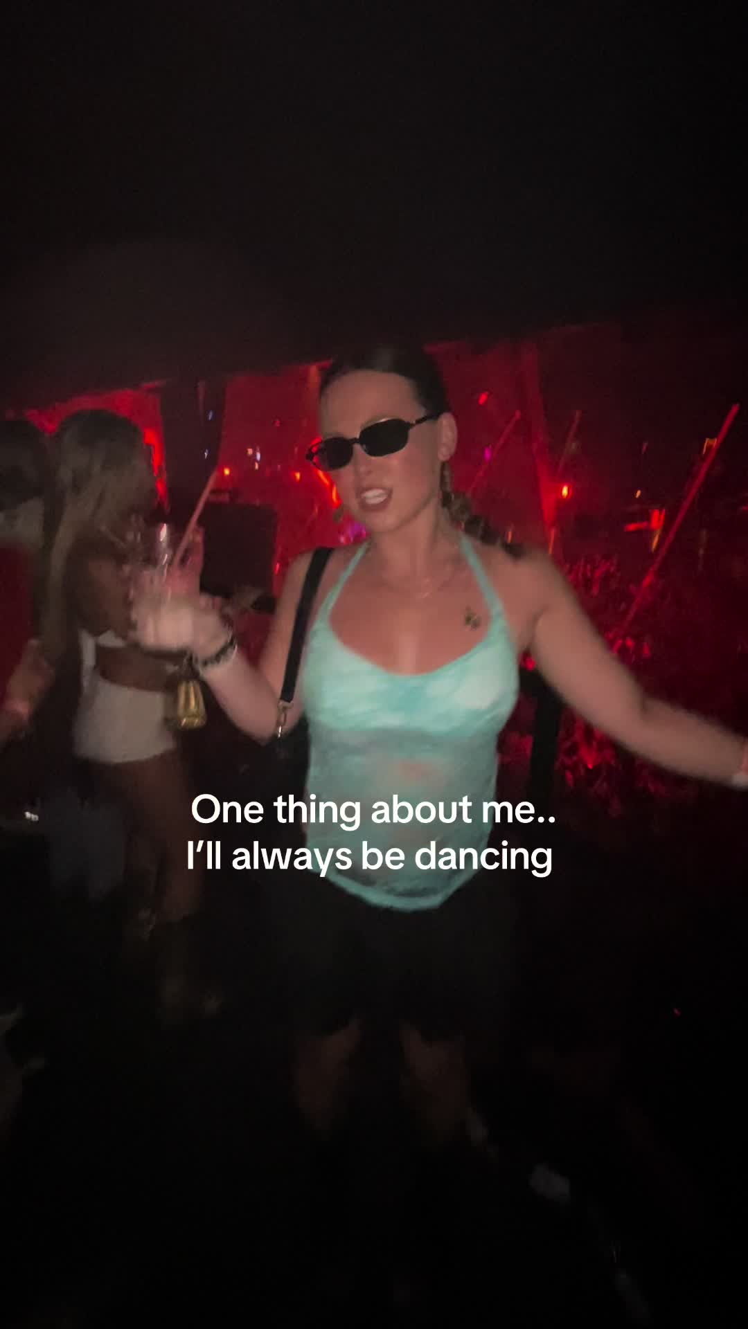 @Chlo