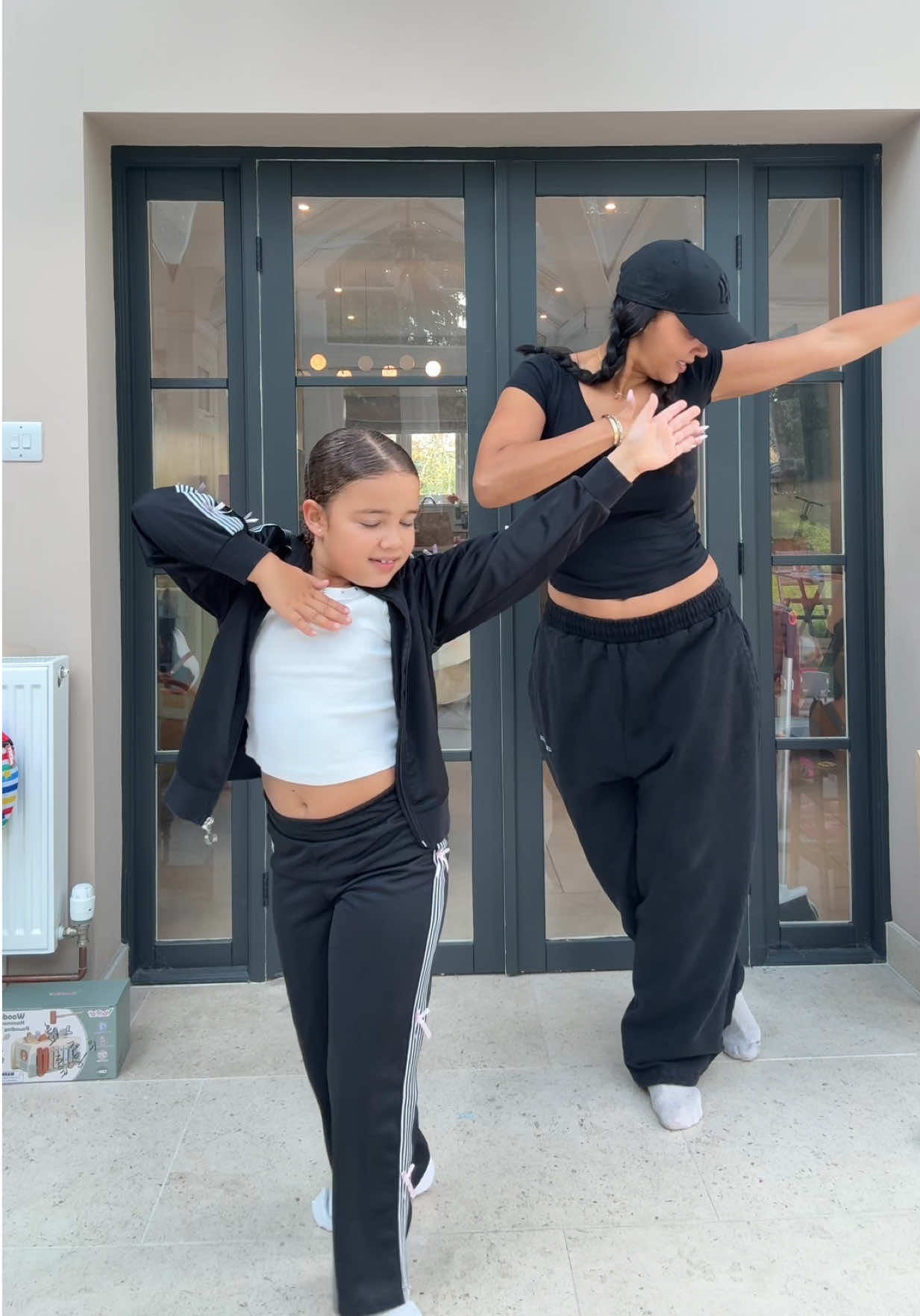 @Anastacia & Aliyah