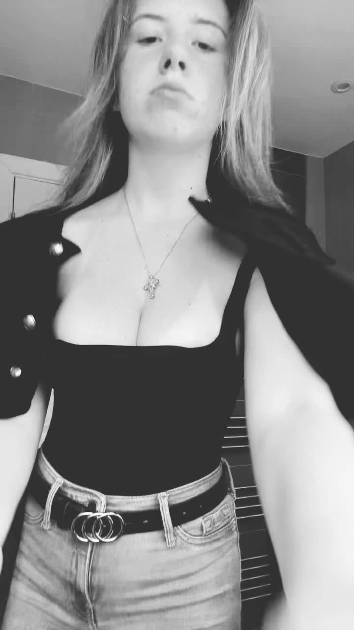 @Dalilah-bellespam💞