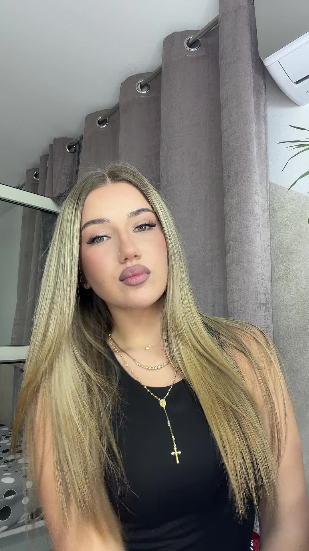 @👧🏼