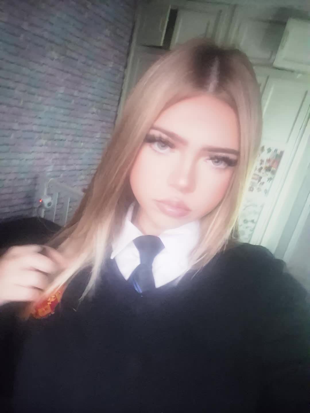 @🪽👱♀️