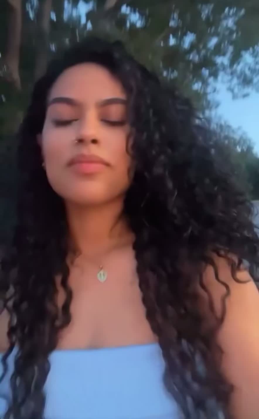 @EleynA