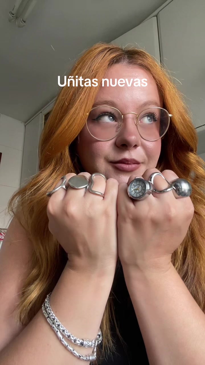 @María
