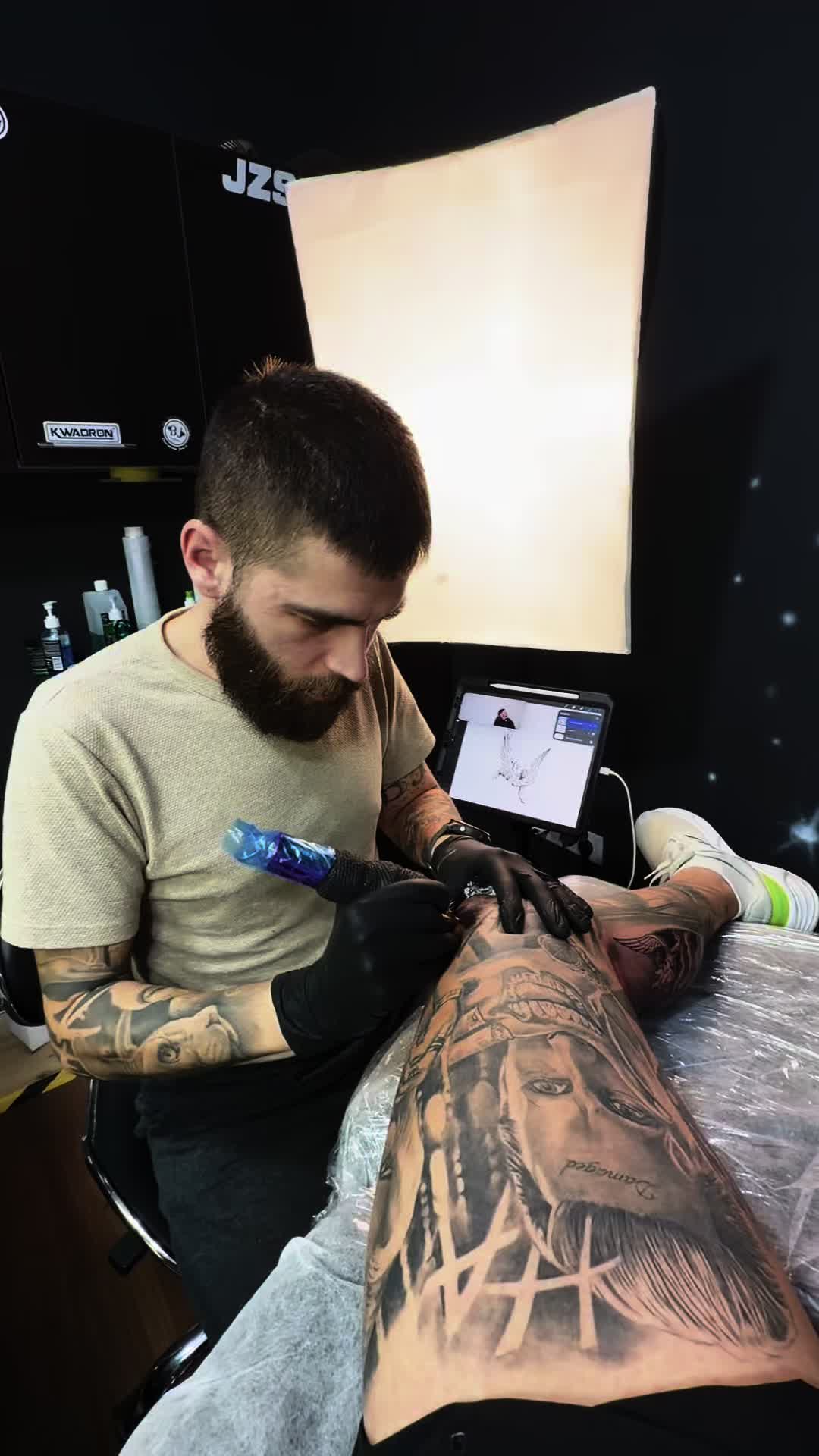 @Joc&oacute; Barab&aacute;s