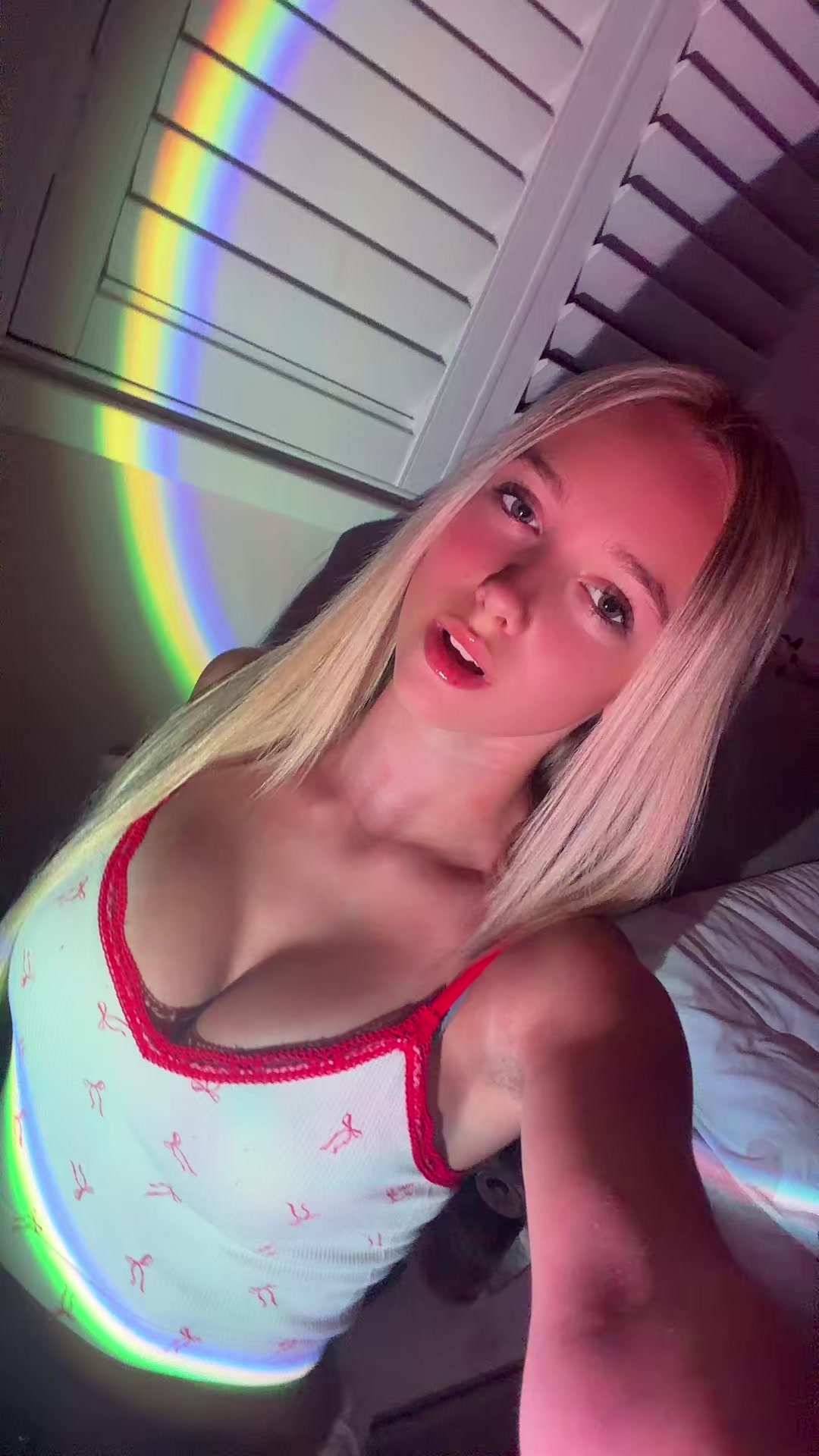 @lo