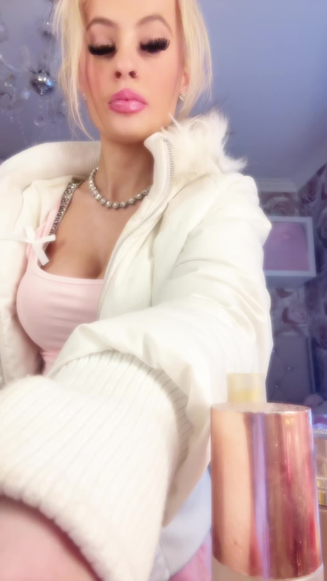 @𝐶ℎ𝑙𝑜𝑒𝑗𝑎𝑑𝑒👸🏼🎀🧁🌸🥂