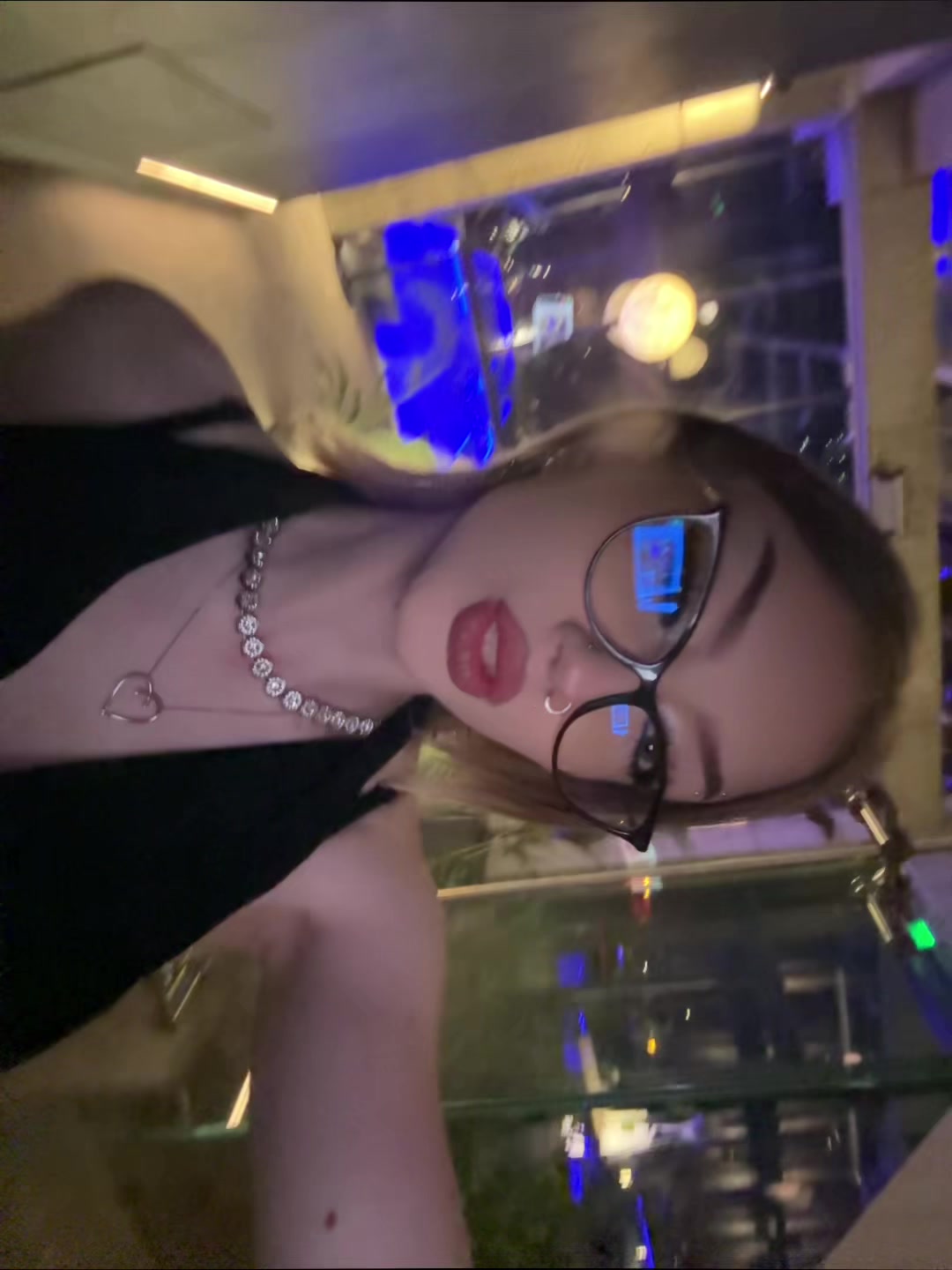 @🖤