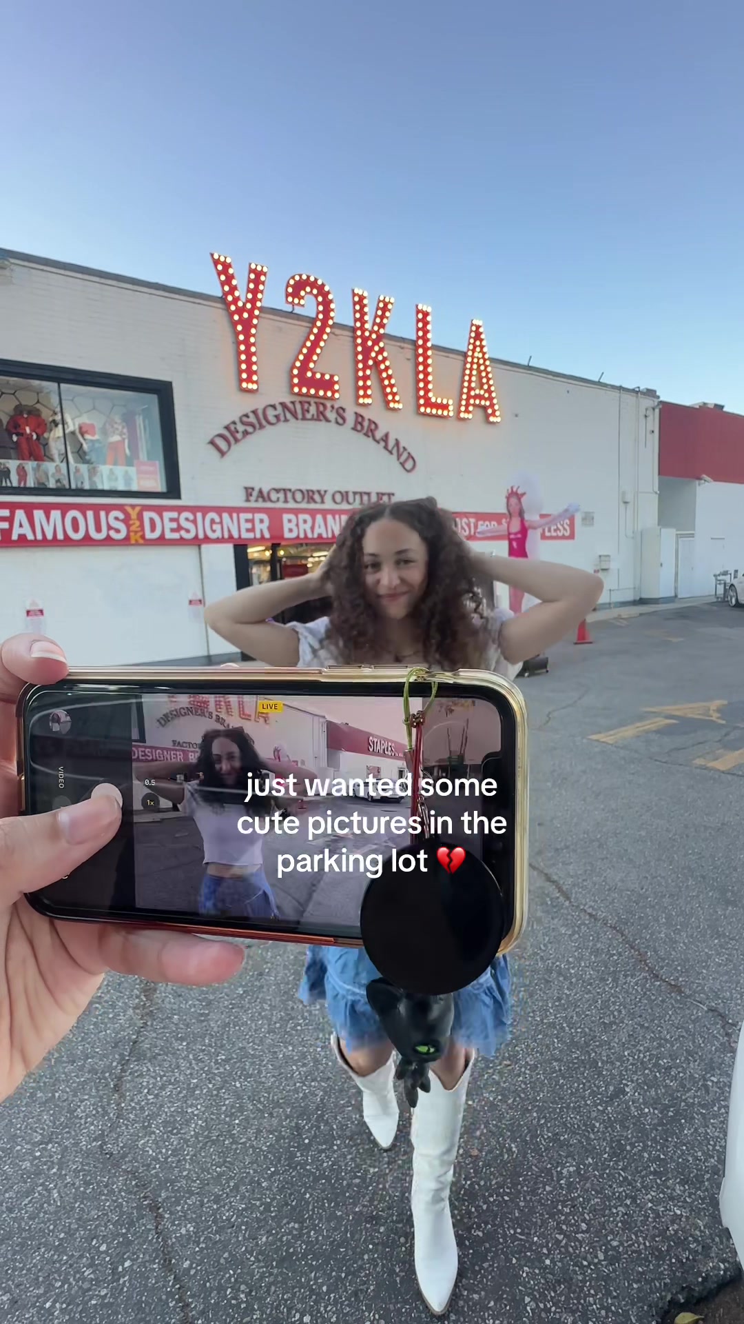 @Ebony Loren