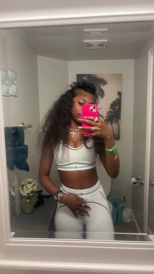 @_nevaehhhhh